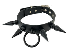 Load image into Gallery viewer, choker on display