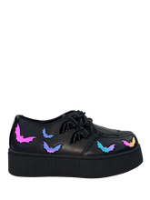 Load image into Gallery viewer, side of shoe on display