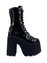 Load image into Gallery viewer, side of boot on display