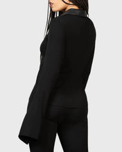 Load image into Gallery viewer, model showing back of top