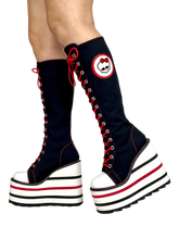 Load image into Gallery viewer, model showing side of boots