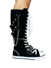 Load image into Gallery viewer, model showing side of shoes