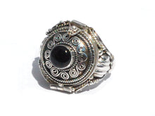 Load image into Gallery viewer, front of ring