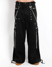 Load image into Gallery viewer, model showing front of pants