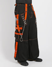 Load image into Gallery viewer, model showing side of pants