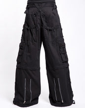 Load image into Gallery viewer, model showing back of pants