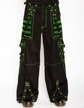 Load image into Gallery viewer, model showing front of pants