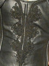 Load image into Gallery viewer, model showing front of top