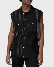 Load image into Gallery viewer, model showing front of vest