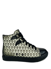 Load image into Gallery viewer, side of shoe