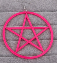 Load image into Gallery viewer, earring on display