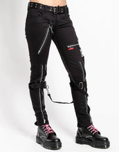 Load image into Gallery viewer, model showing side of pants