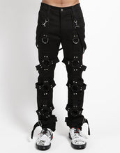 Load image into Gallery viewer, model showing front of pants