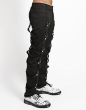 Load image into Gallery viewer, model showing side of pants