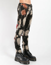 Load image into Gallery viewer, model showing side of pants