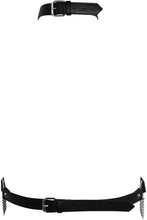 Load image into Gallery viewer, back of harness on display