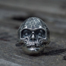 Load image into Gallery viewer, front of ring on display