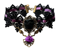 Load image into Gallery viewer, choker on display