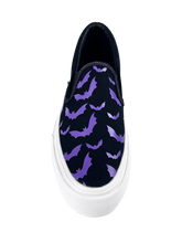 Load image into Gallery viewer, top of shoe on display