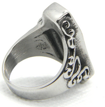 Load image into Gallery viewer, ring on display