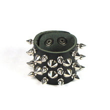 Load image into Gallery viewer, bracelet on display