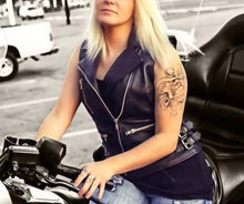 Load image into Gallery viewer, model showing vest