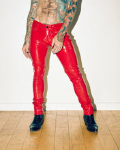 Load image into Gallery viewer, model showing front of pants