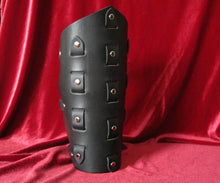 Load image into Gallery viewer, side of gauntlet