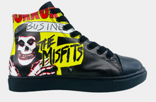 Load image into Gallery viewer, side of shoe