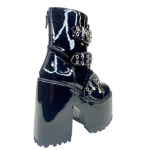 Load image into Gallery viewer, back of boot on display