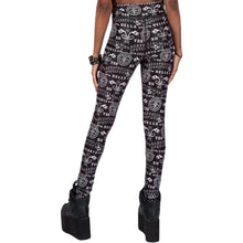 Load image into Gallery viewer, model showing back of leggings