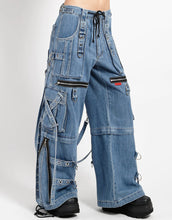 Load image into Gallery viewer, model showing side of pants
