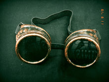 Load image into Gallery viewer, Copper steampunk goggles with black lenses.
